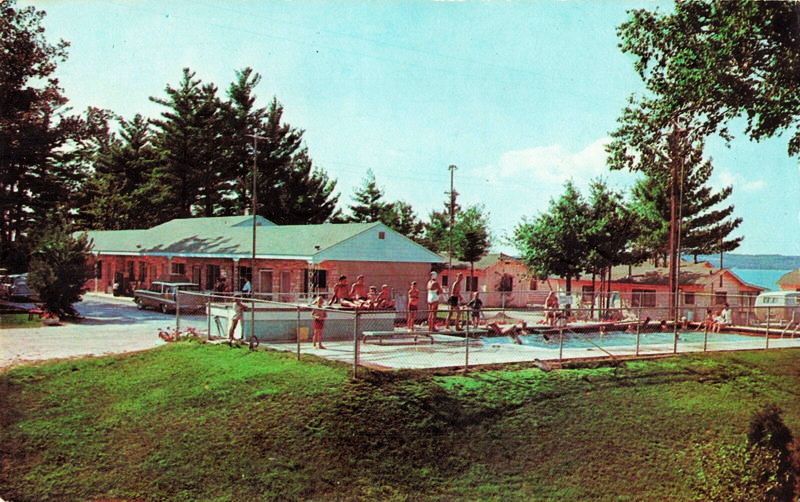 Bakers Acres Motel and Cottages (Waterfront Inn, Tamarack Lodge, Bakers Acres) - Vintage Postcard (newer photo)